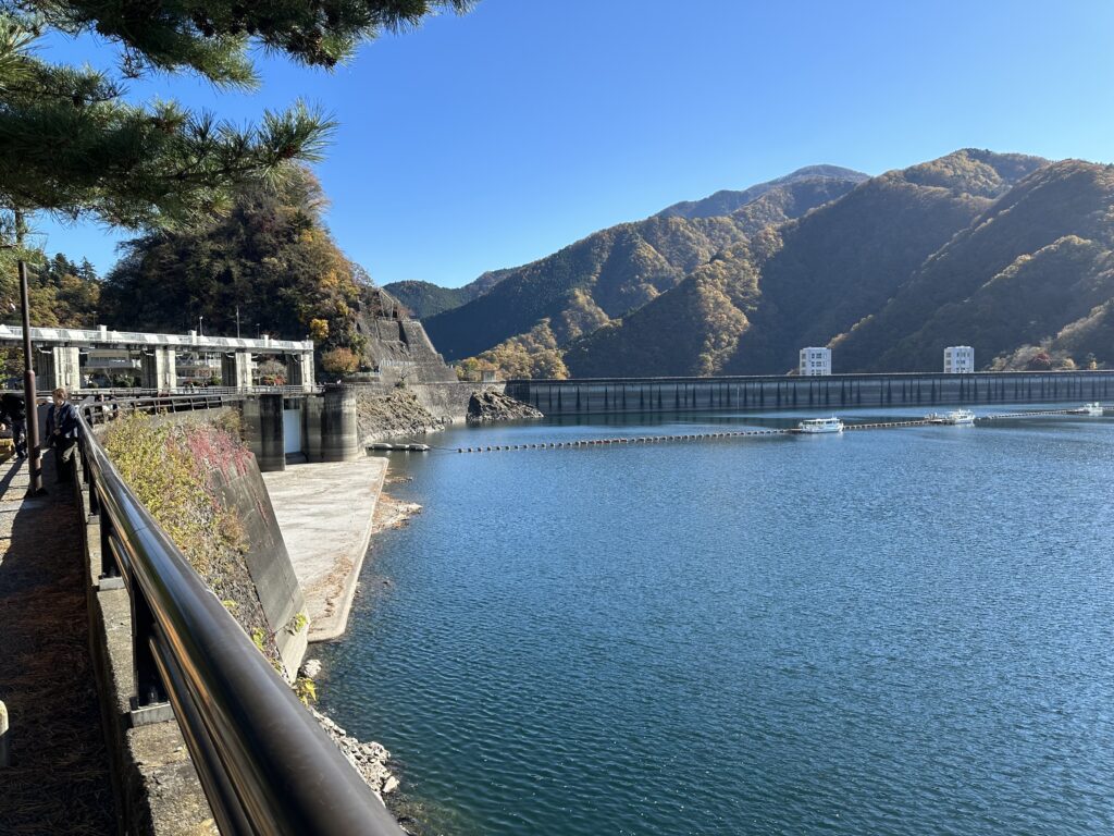 島勝：奥多摩湖②